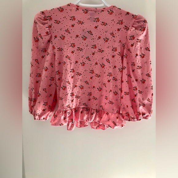 Cute Floral Top - Picture 2 of 4